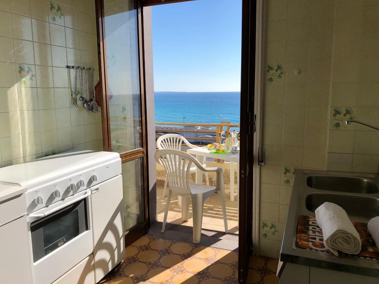 Accomodation Sul Mare Villa กัลลีโปลี ภายนอก รูปภาพ